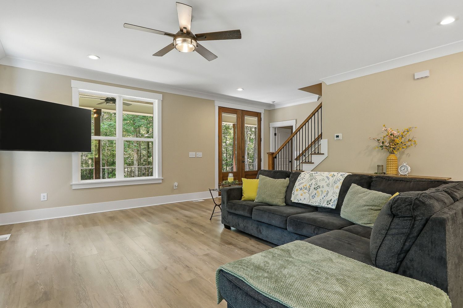 7032 Oakville Lane