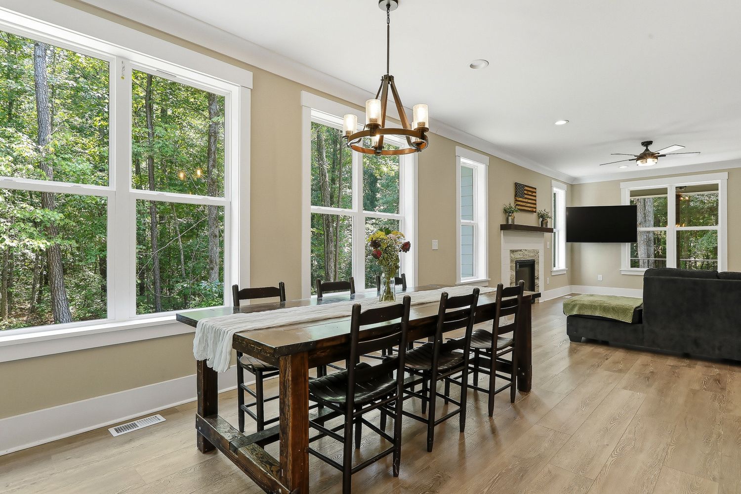 7032 Oakville Lane