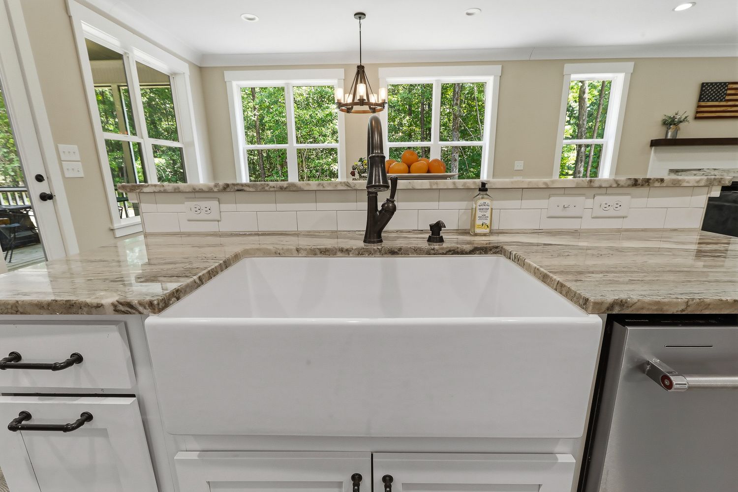 7032 Oakville Lane