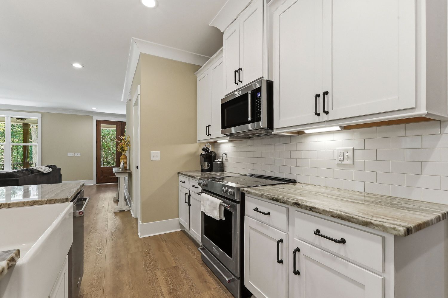 7032 Oakville Lane