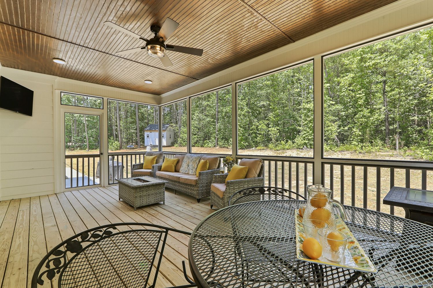 7032 Oakville Lane
