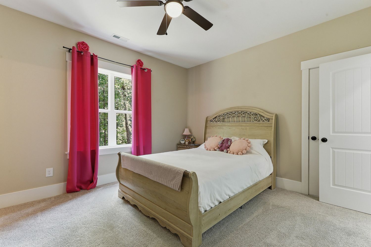 7032 Oakville Lane