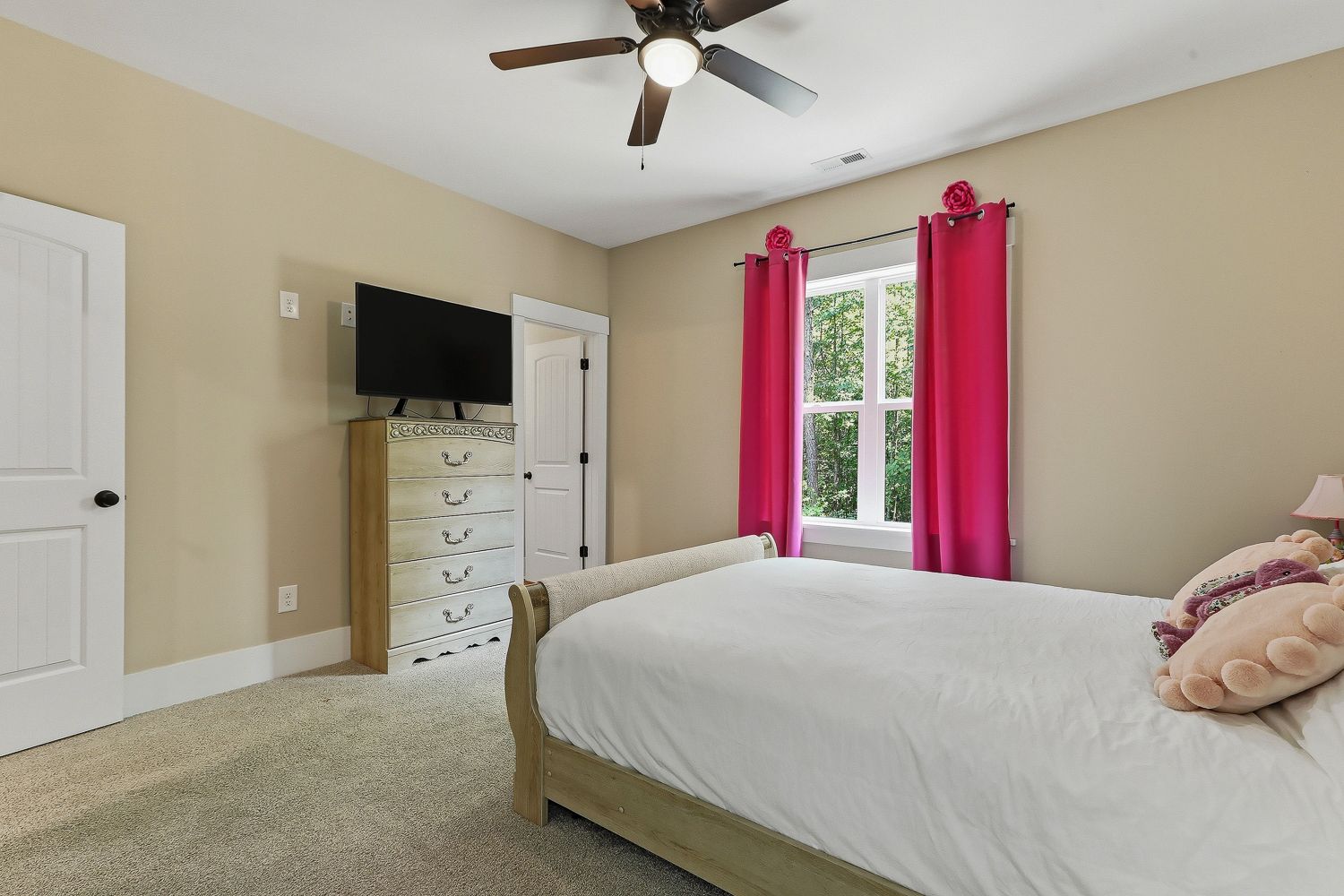 7032 Oakville Lane