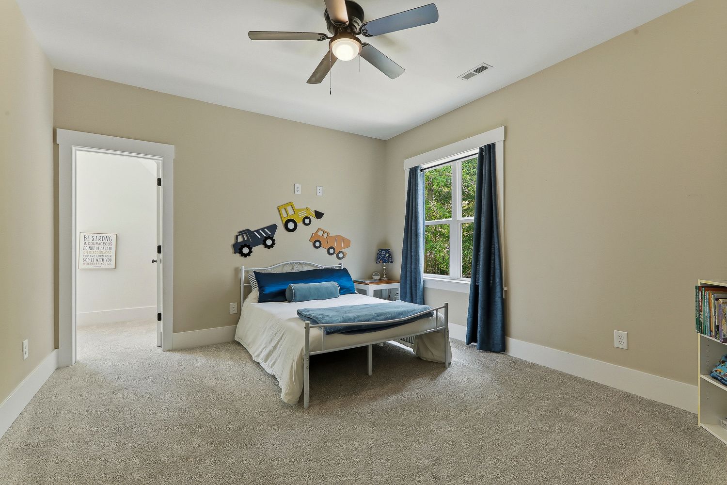 7032 Oakville Lane