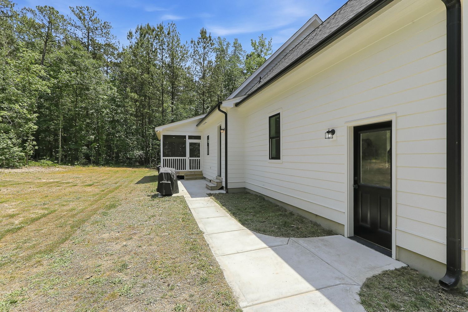 7032 Oakville Lane