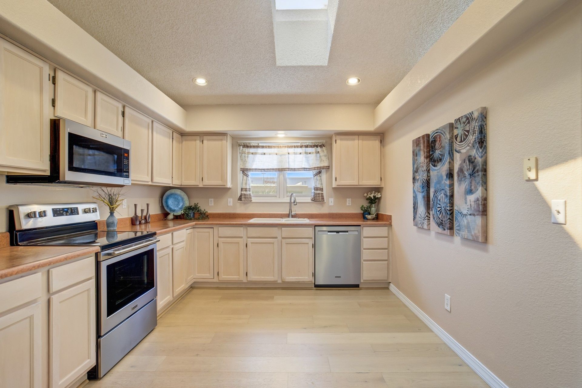 2 Cynthia Place