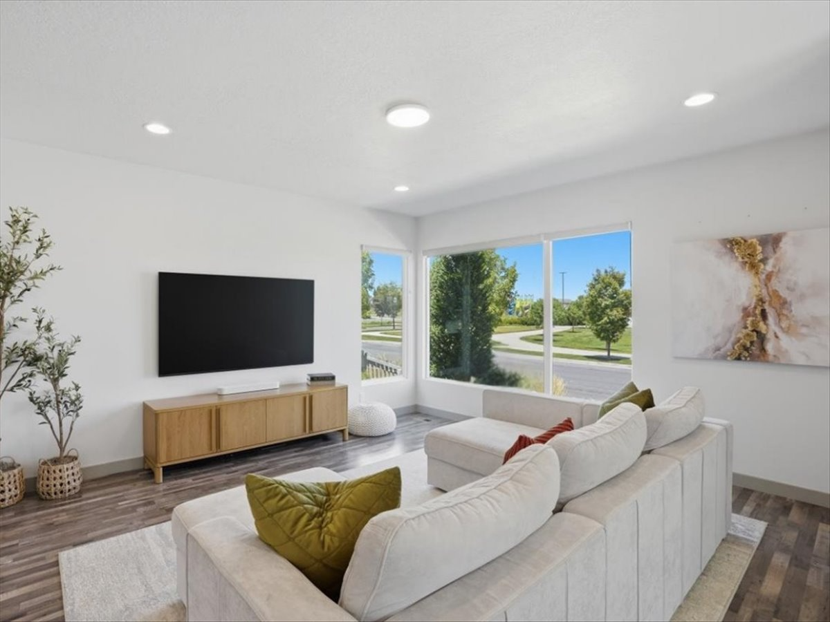 11364 Red Cardinal Way