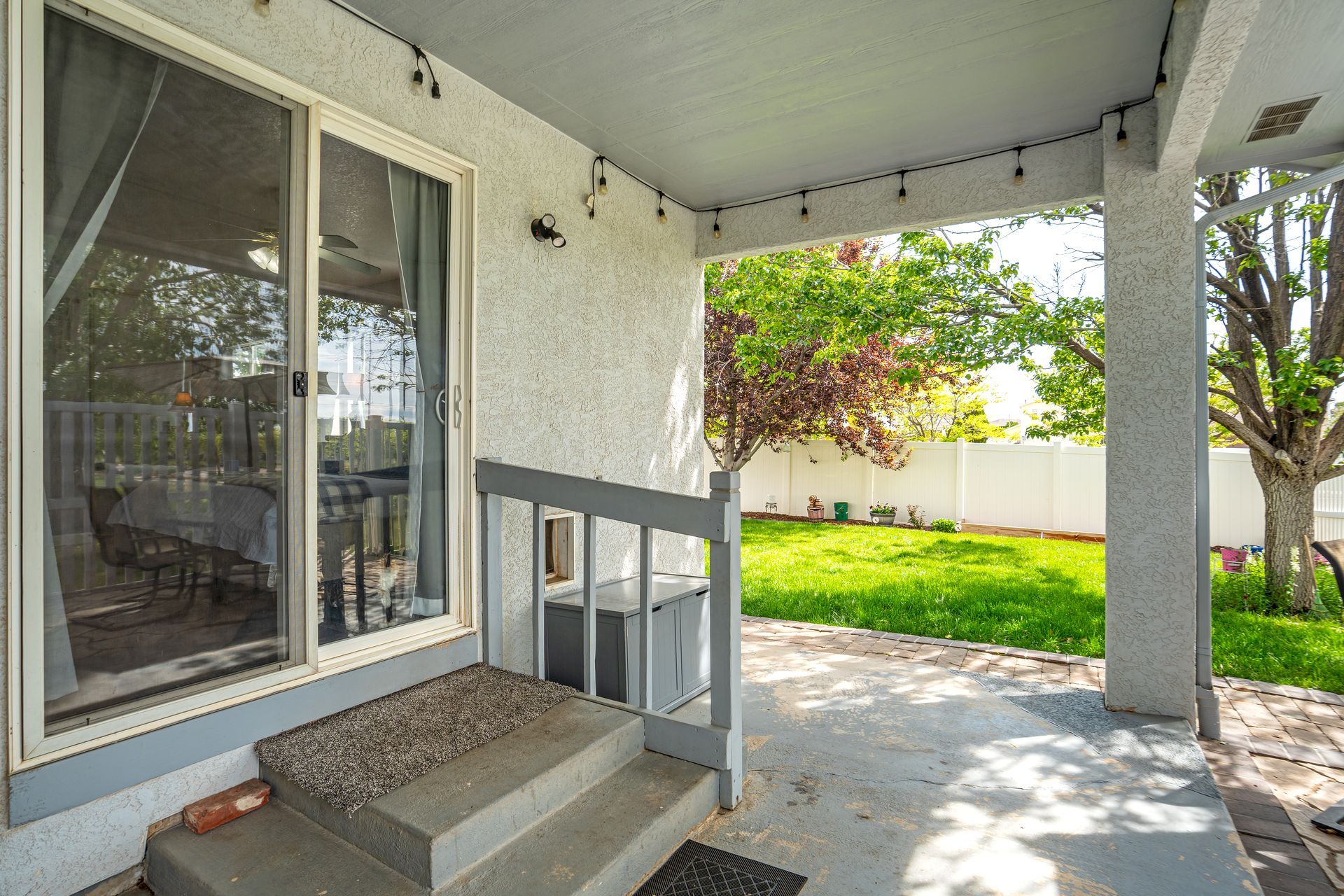 4880 Warbler Court