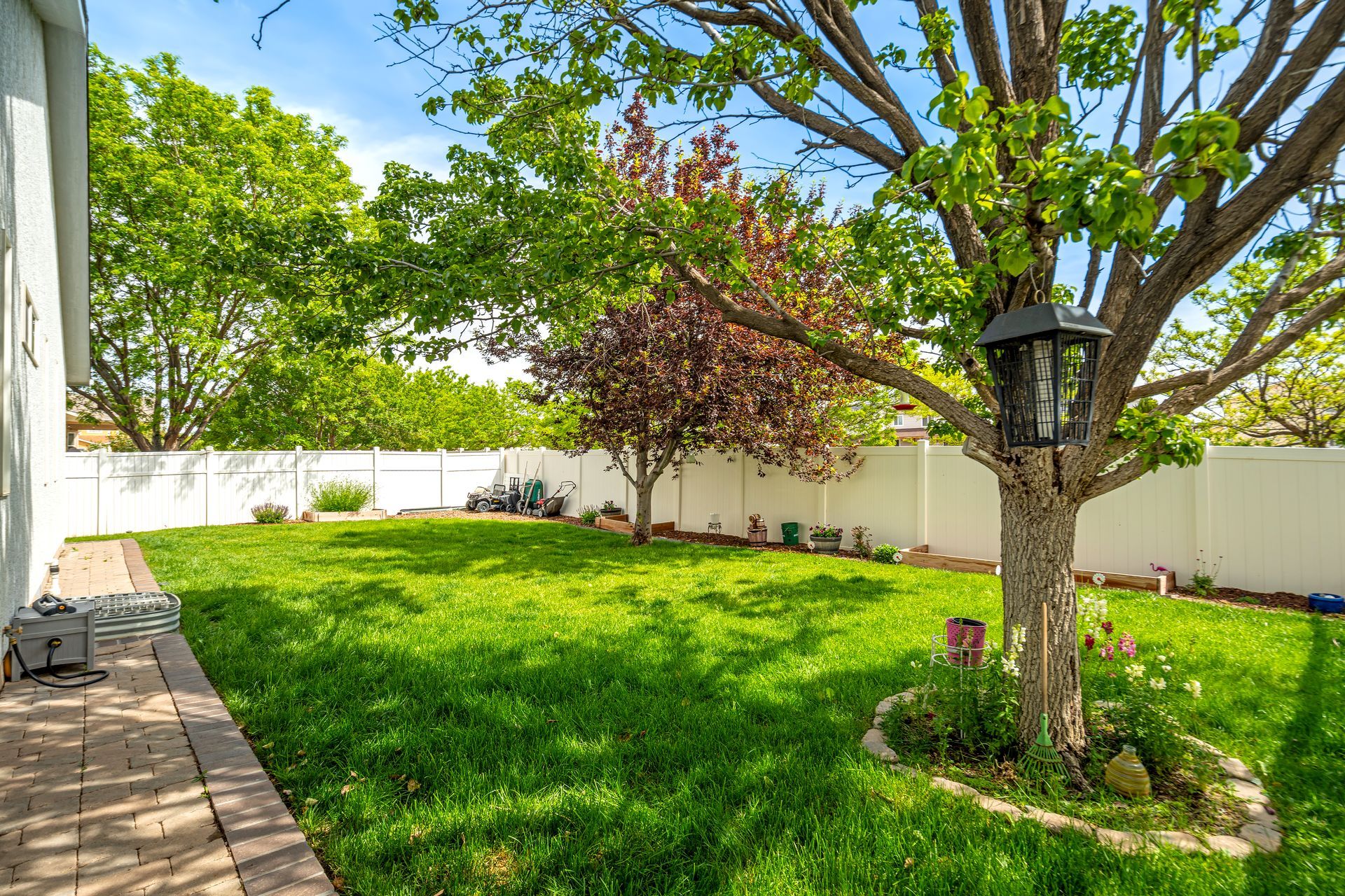 4880 Warbler Court