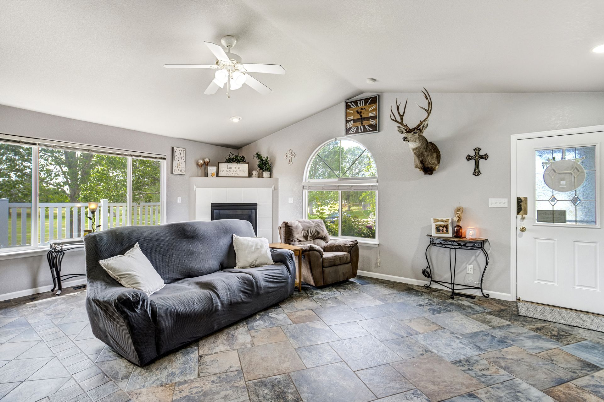 4880 Warbler Court
