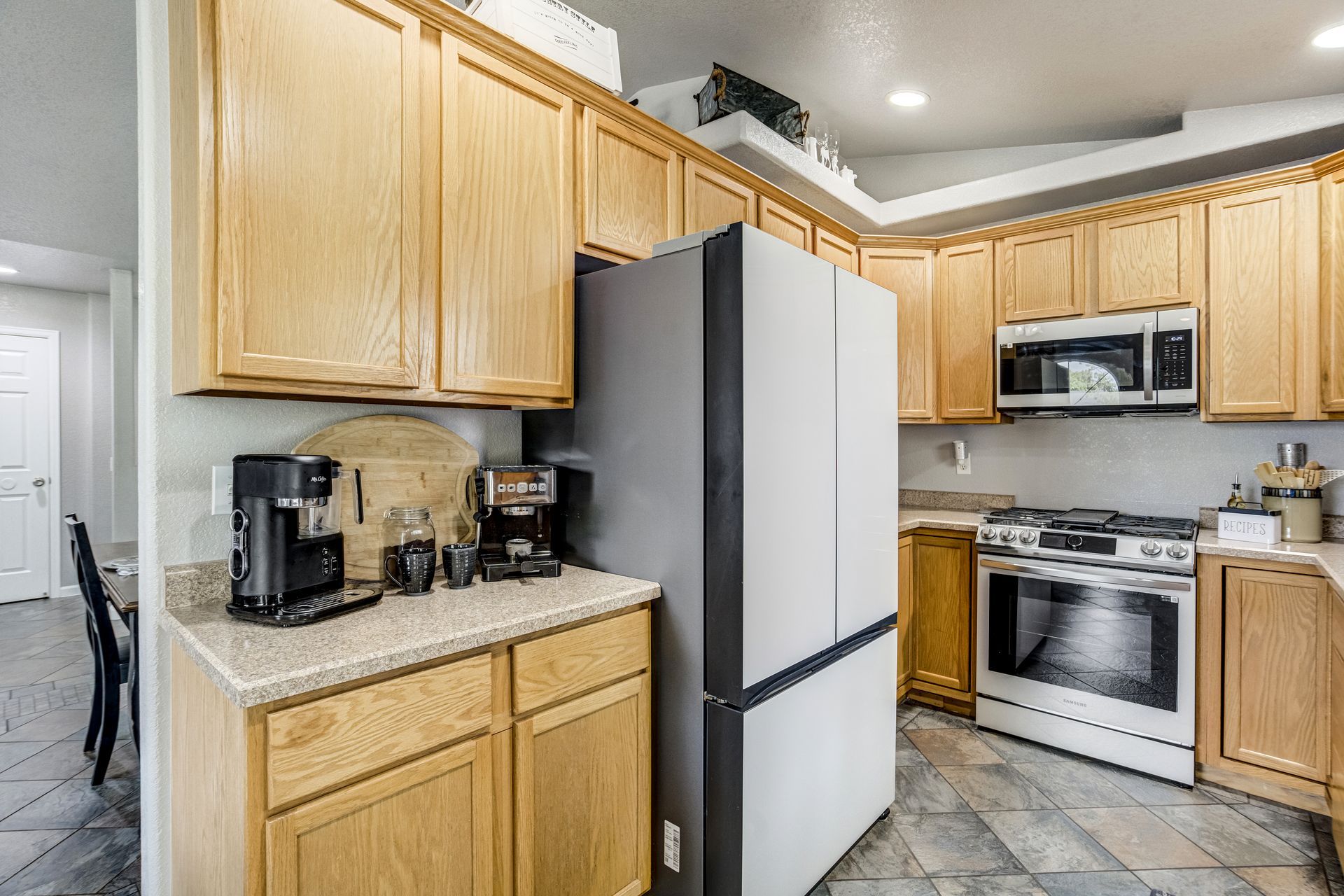 4880 Warbler Court