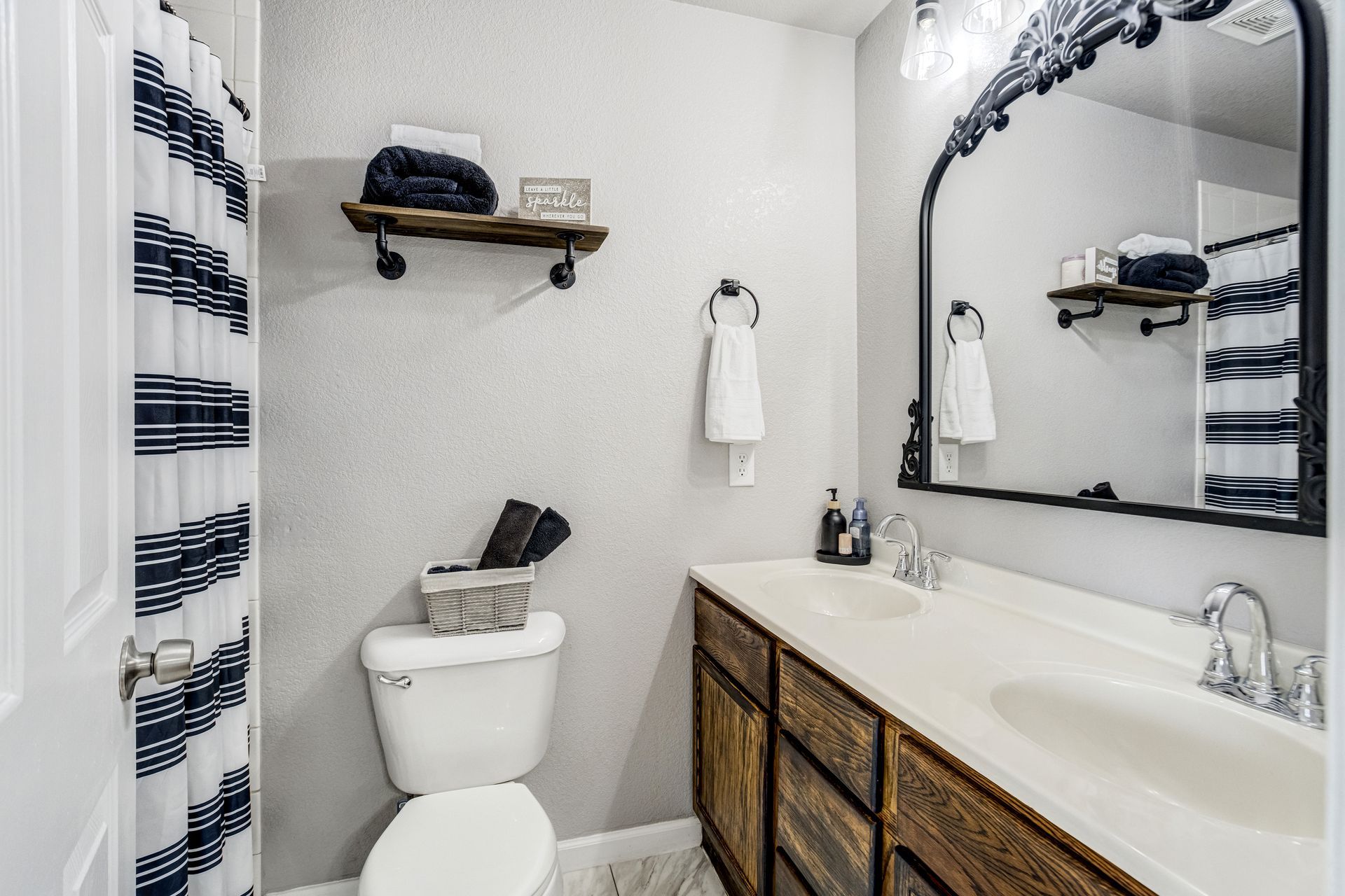 4880 Warbler Court