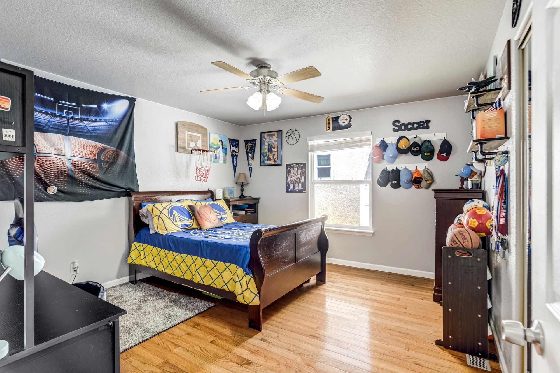 4880 Warbler Court