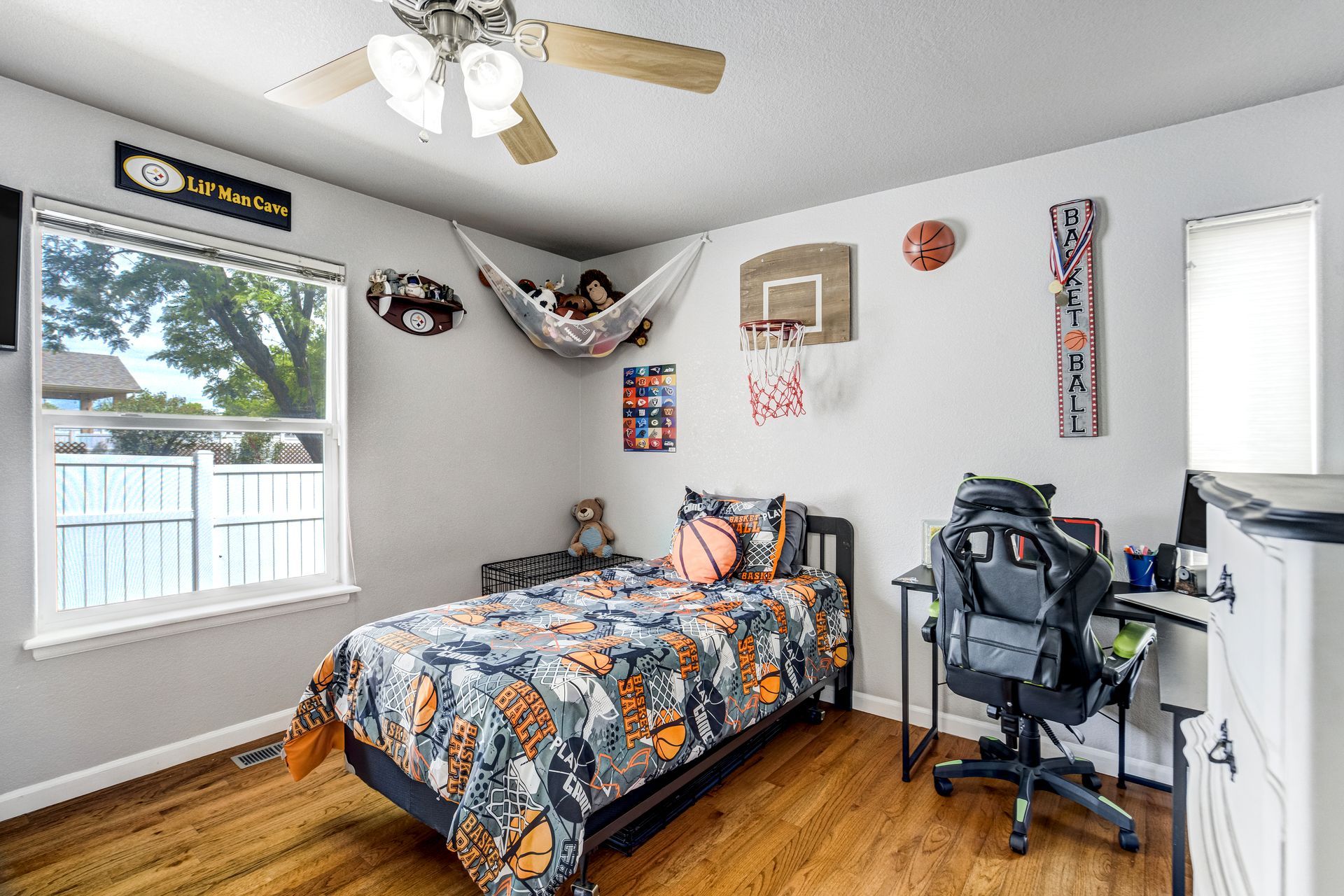 4880 Warbler Court