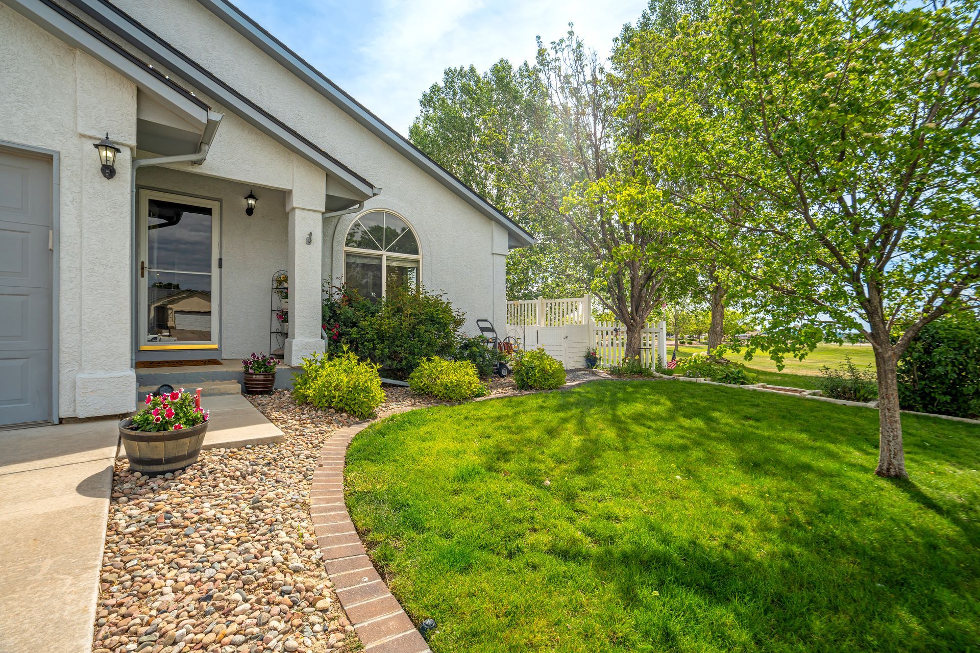 4880 Warbler Court