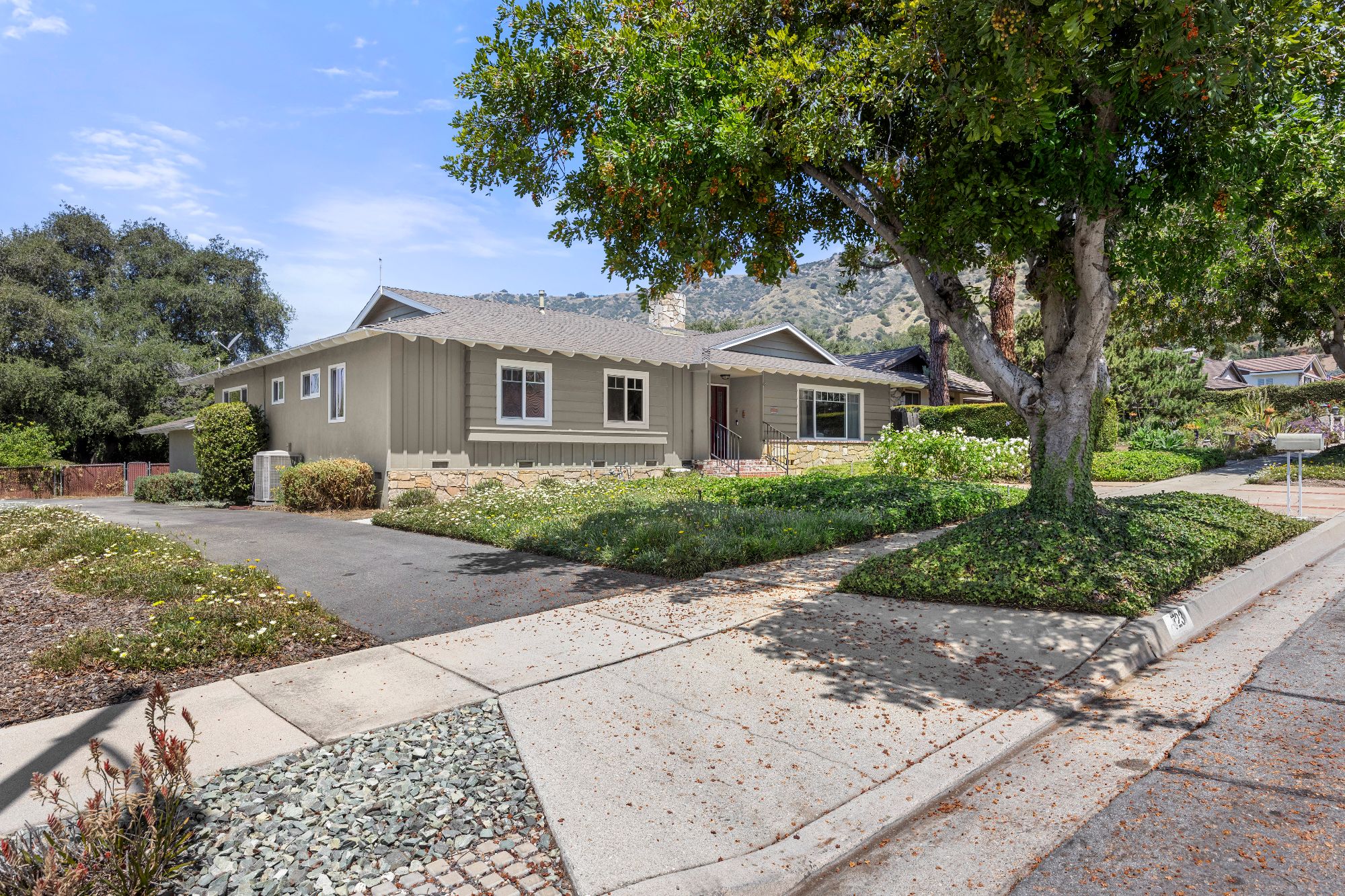 723 Rainbow Drive