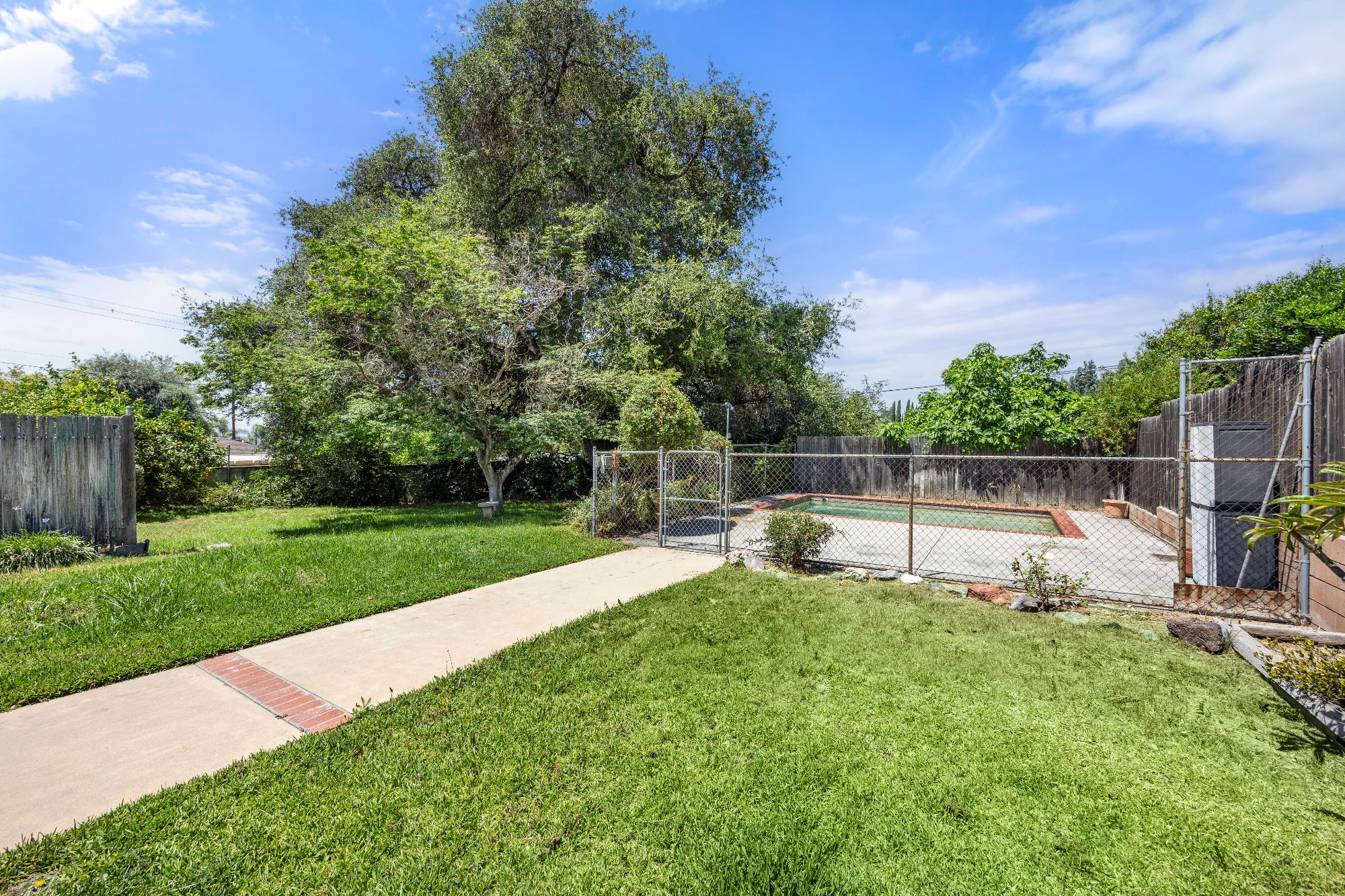 723 Rainbow Drive