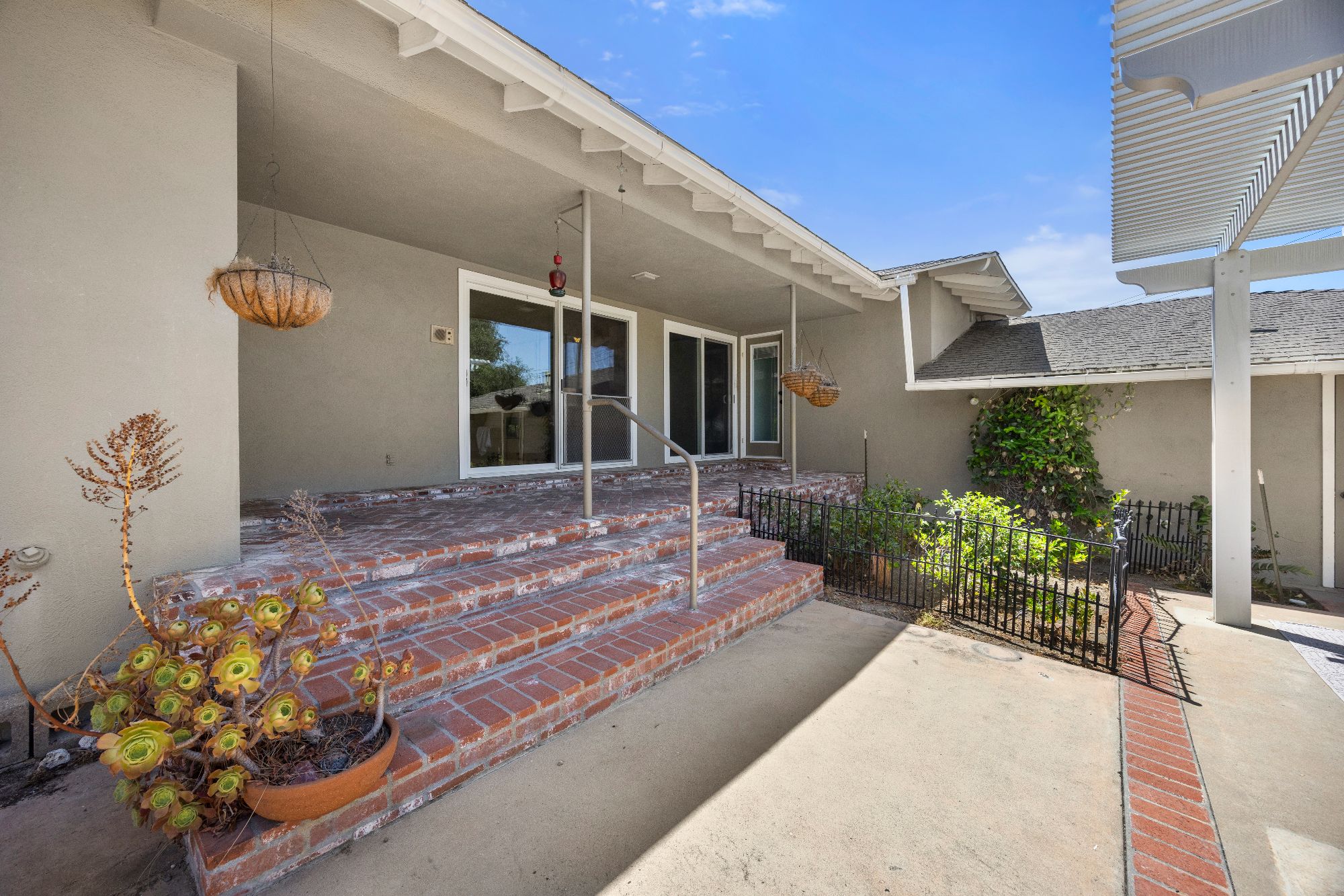 723 Rainbow Drive