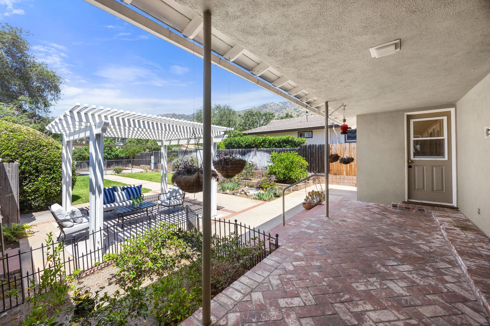 723 Rainbow Drive