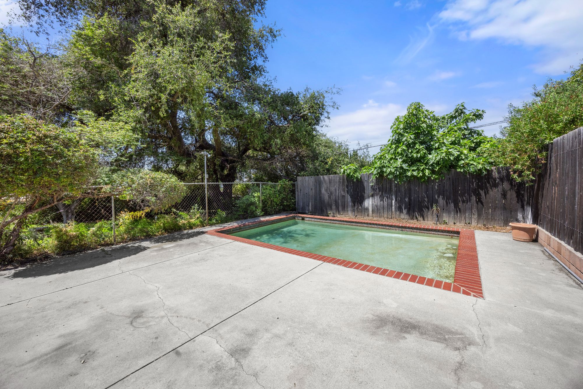 723 Rainbow Drive