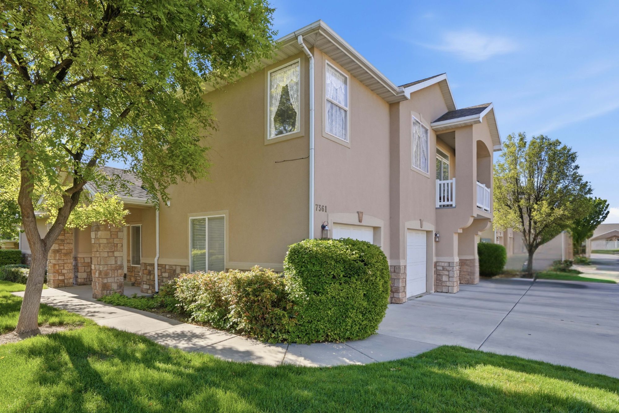7361 Geralee Lane