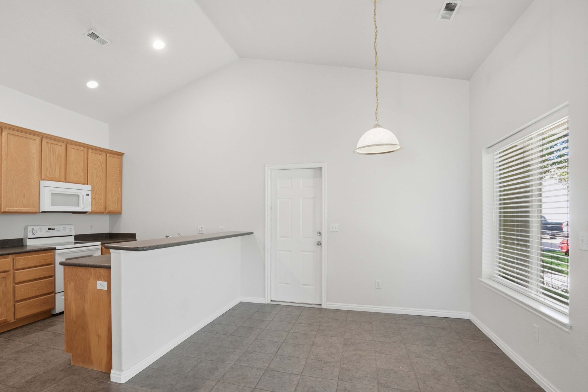 7361 Geralee Lane