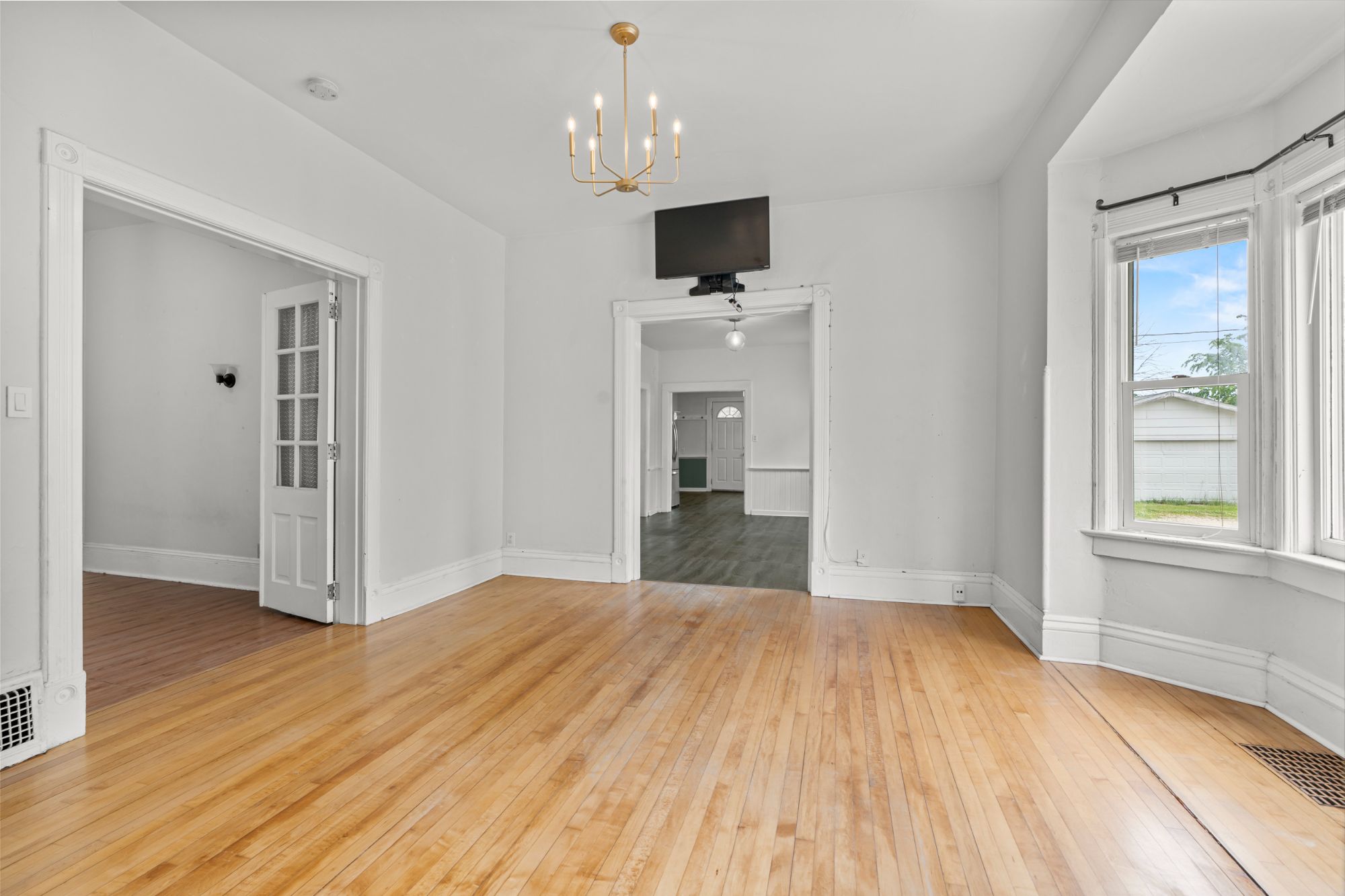 1168 East Walnut Street