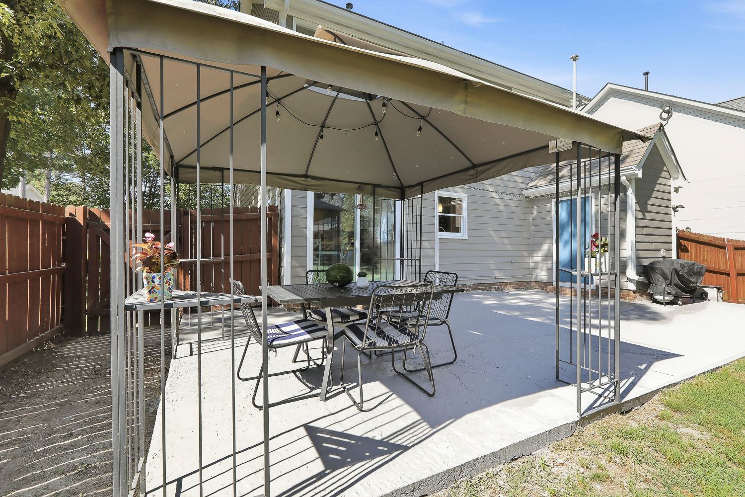 206 Arvo Lane