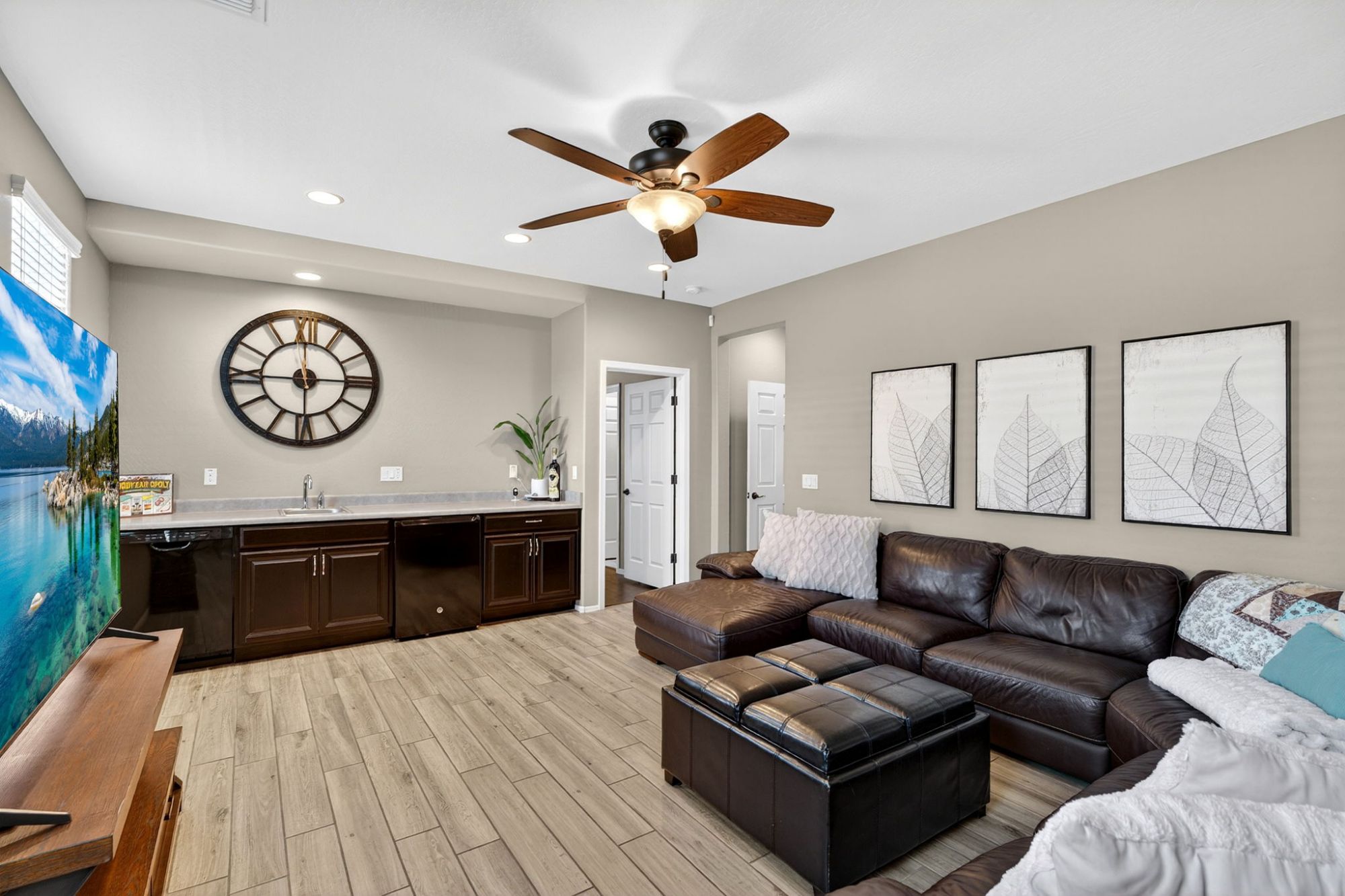 467 North 158th Lane