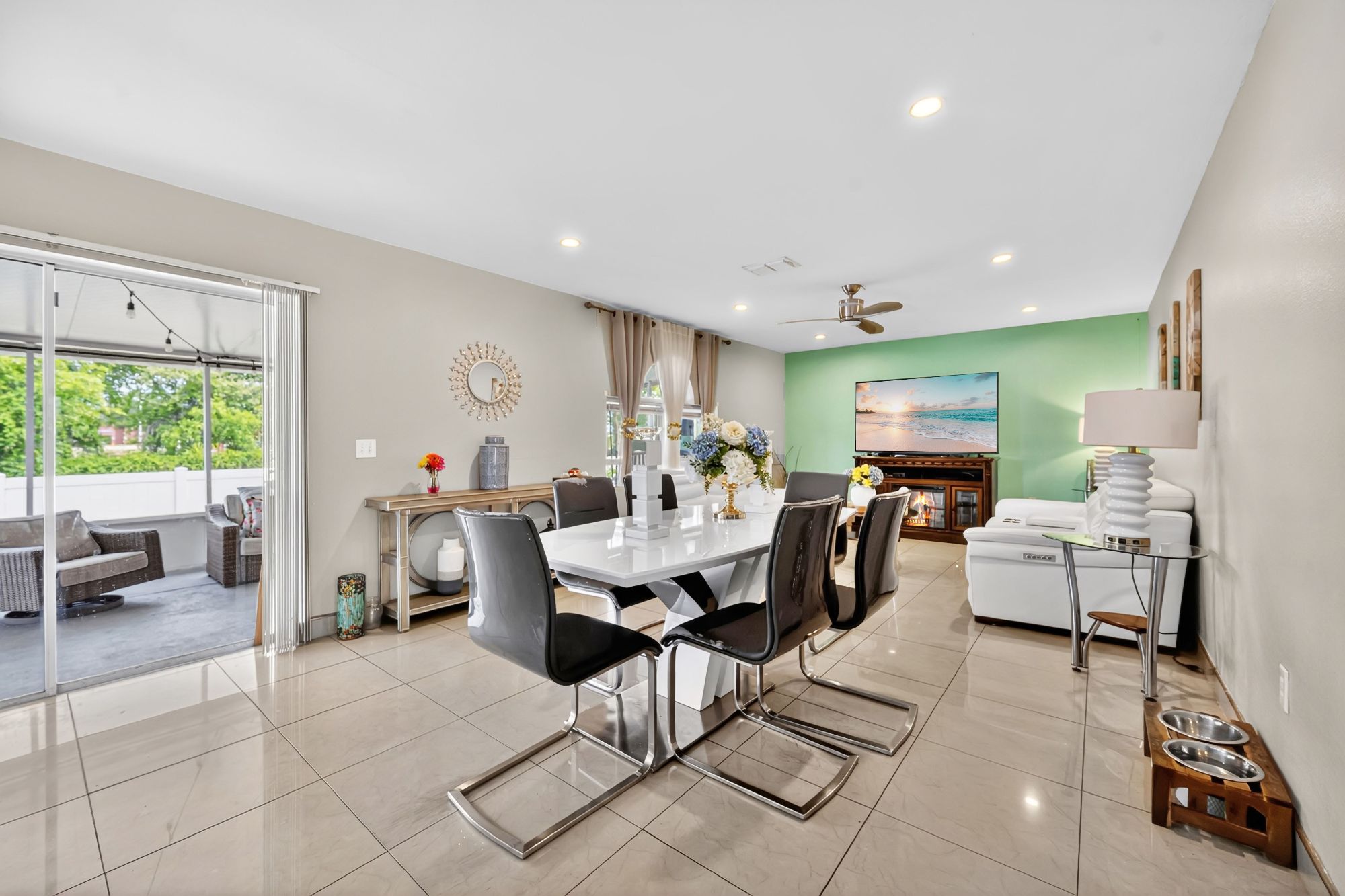 1945 Myakka Court