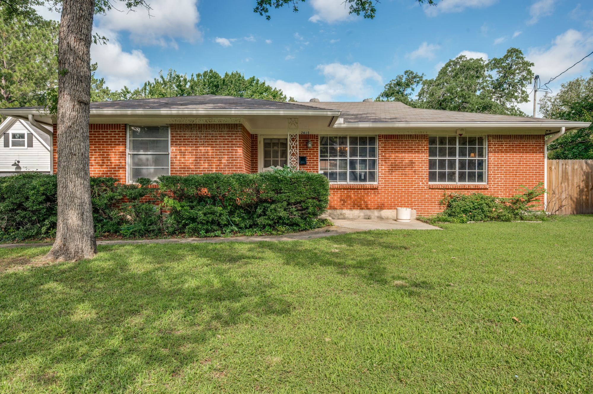 2615 Glenwood Lane