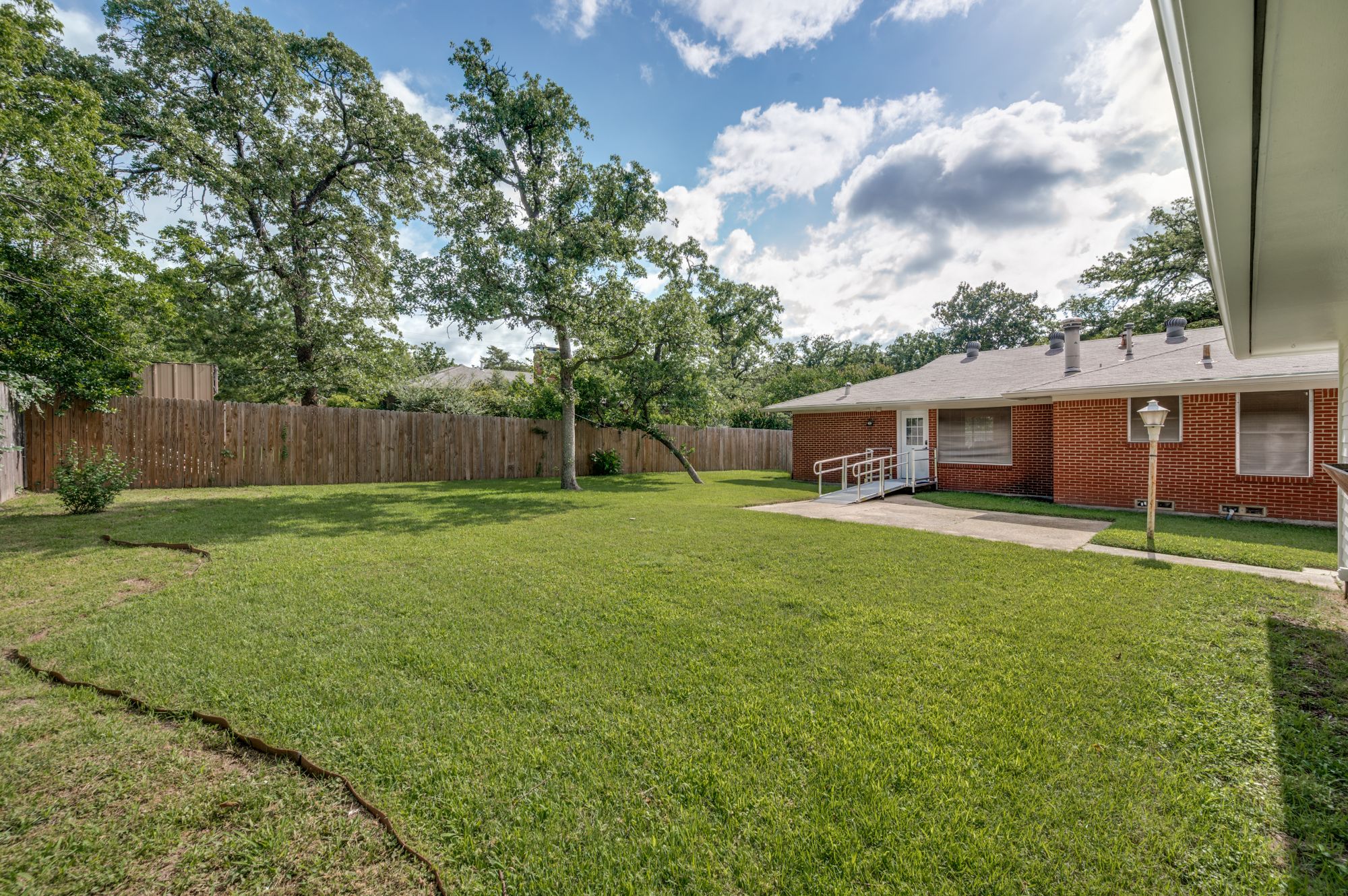 2615 Glenwood Lane