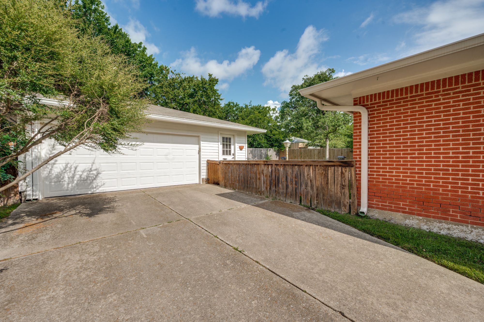 2615 Glenwood Lane
