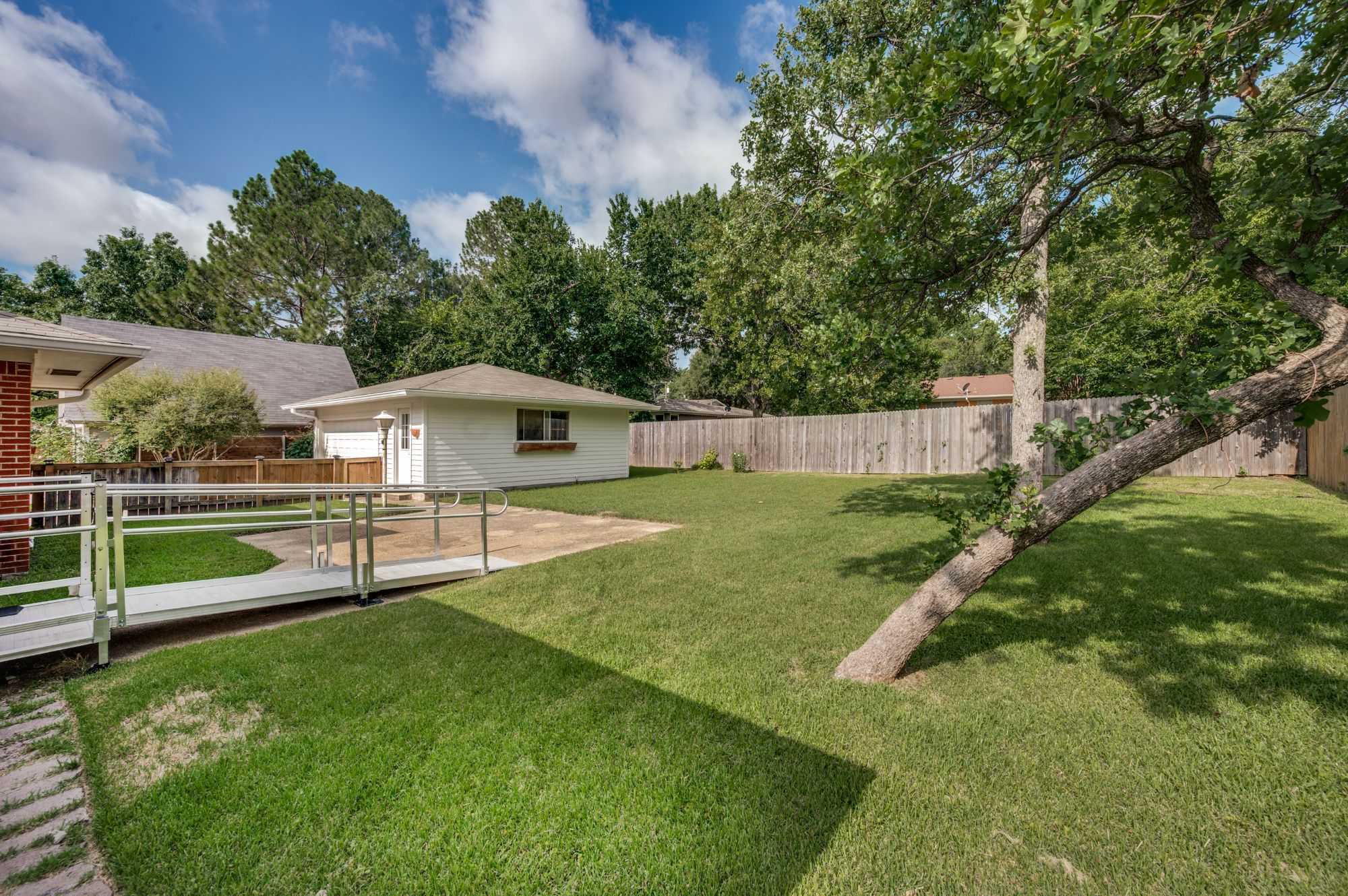 2615 Glenwood Lane