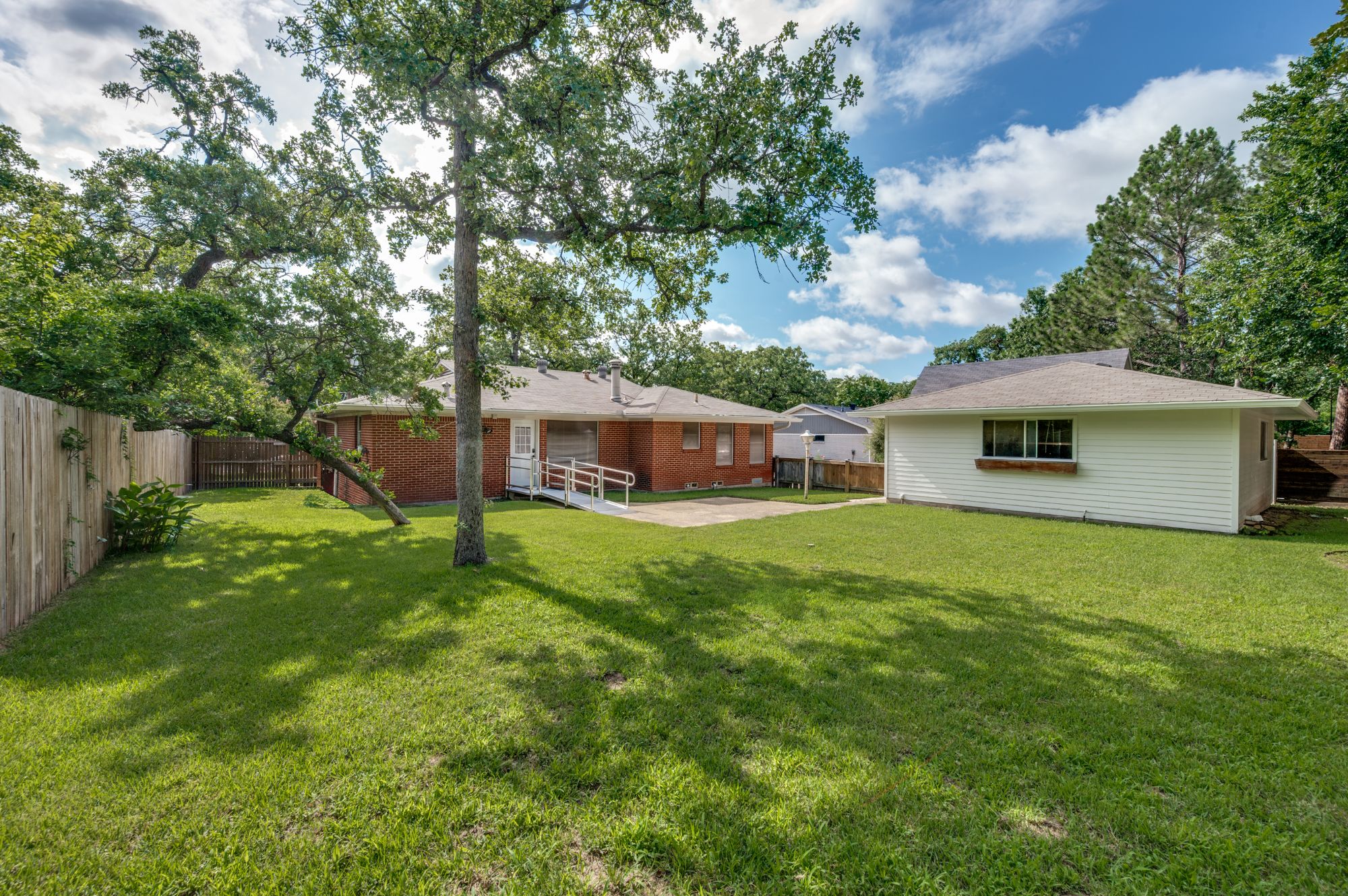 2615 Glenwood Lane
