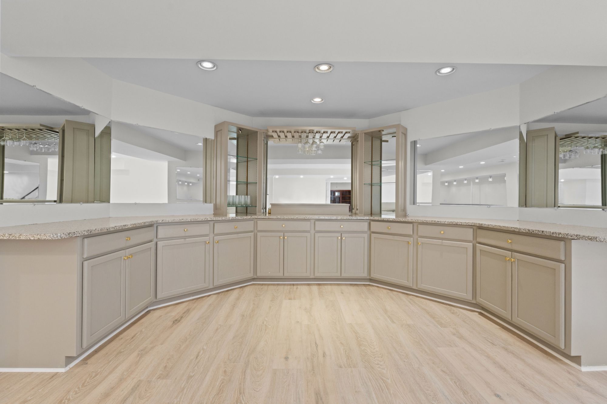 11123 Willow Green Way