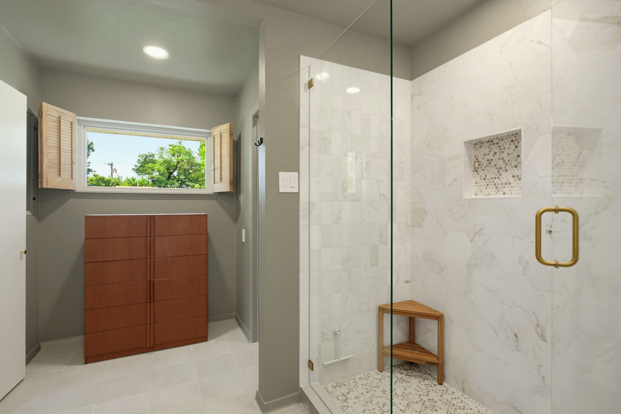 1208 Amherst Drive