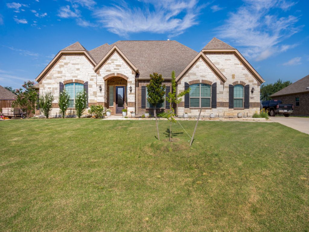 102 White Oak Drive