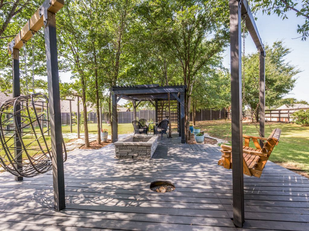 102 White Oak Drive