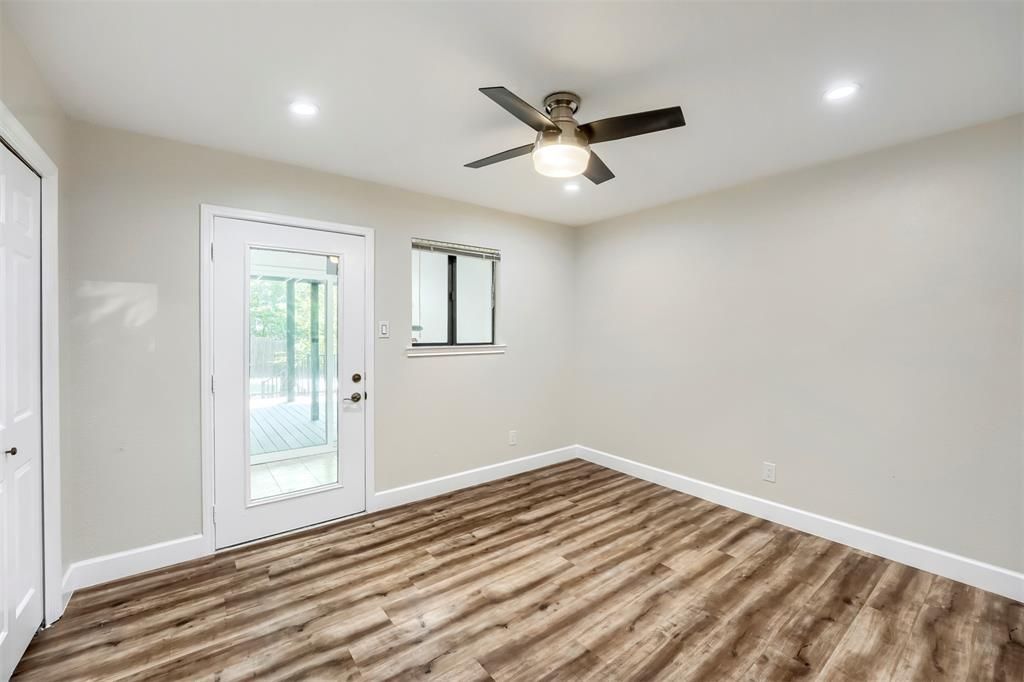 9302 Rolling Oaks Trail