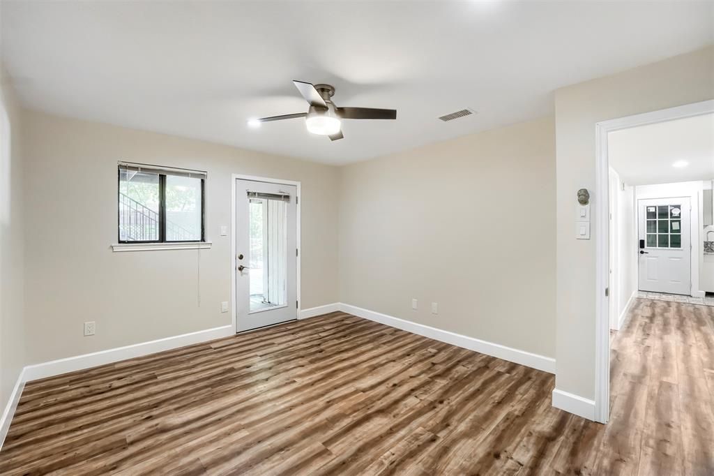 9302 Rolling Oaks Trail
