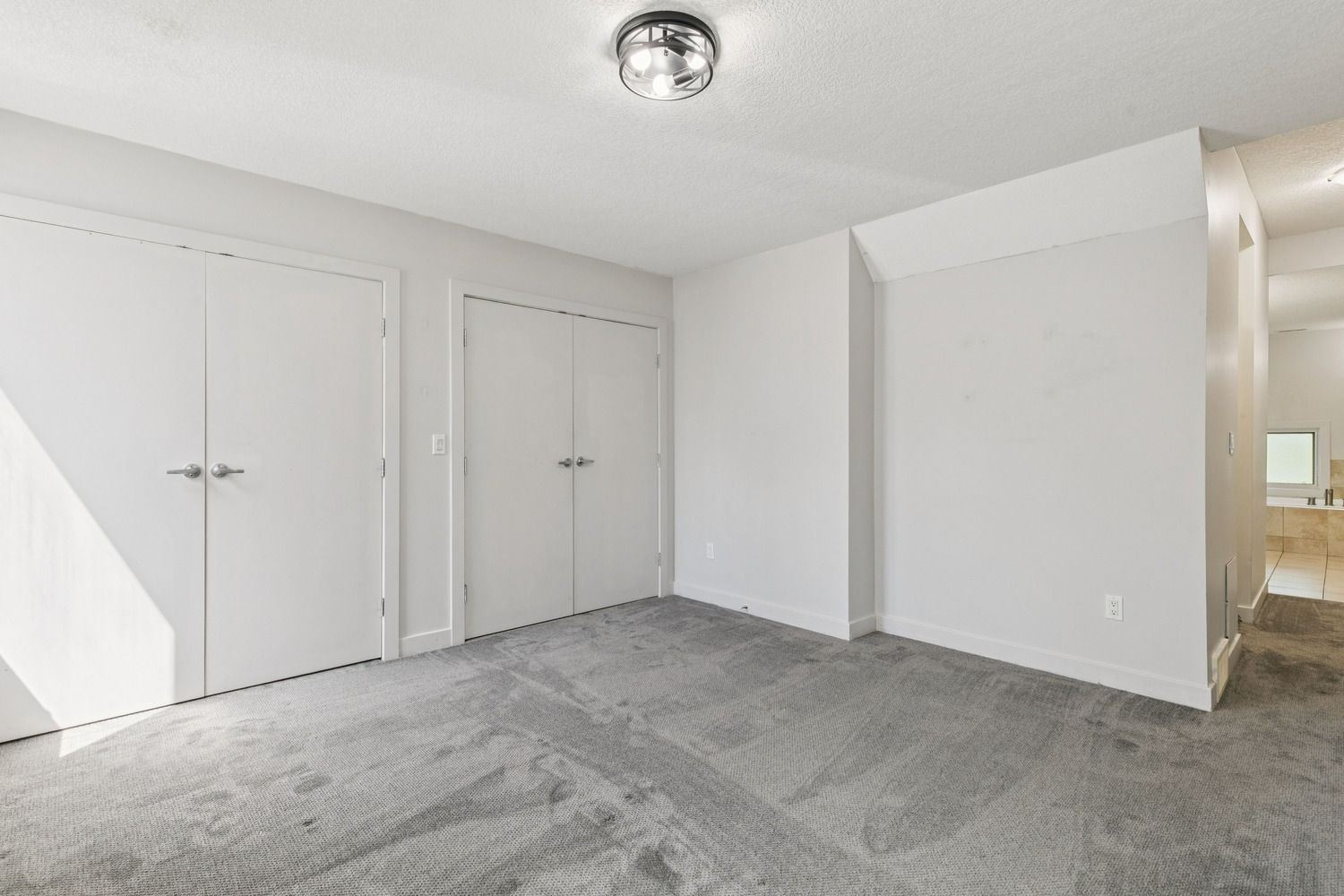 #4, 2101 17 Street SW