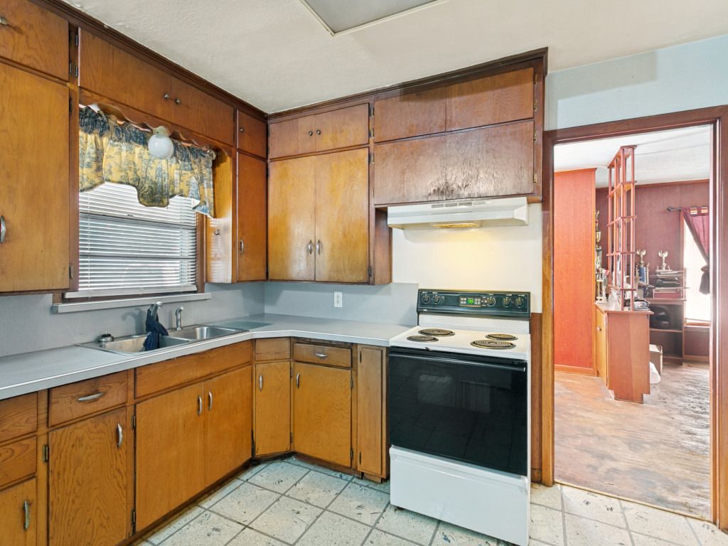 709 Mulkey Lane
