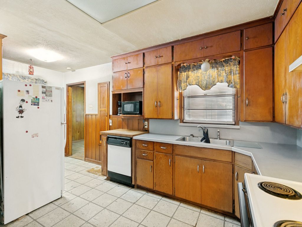 709 Mulkey Lane