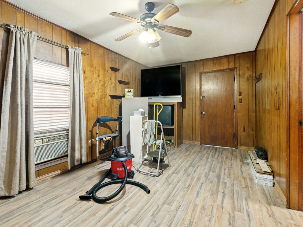 709 Mulkey Lane