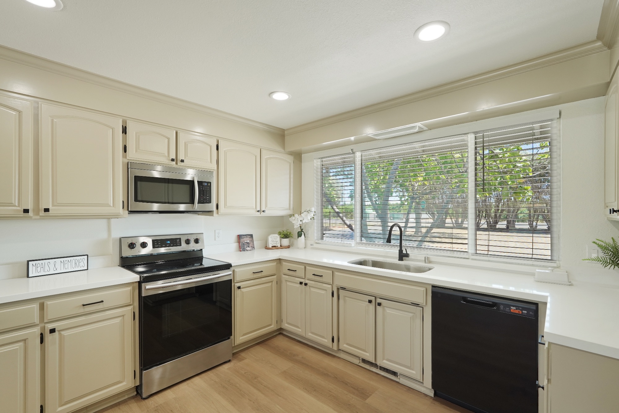 28165 South Chrisman Road