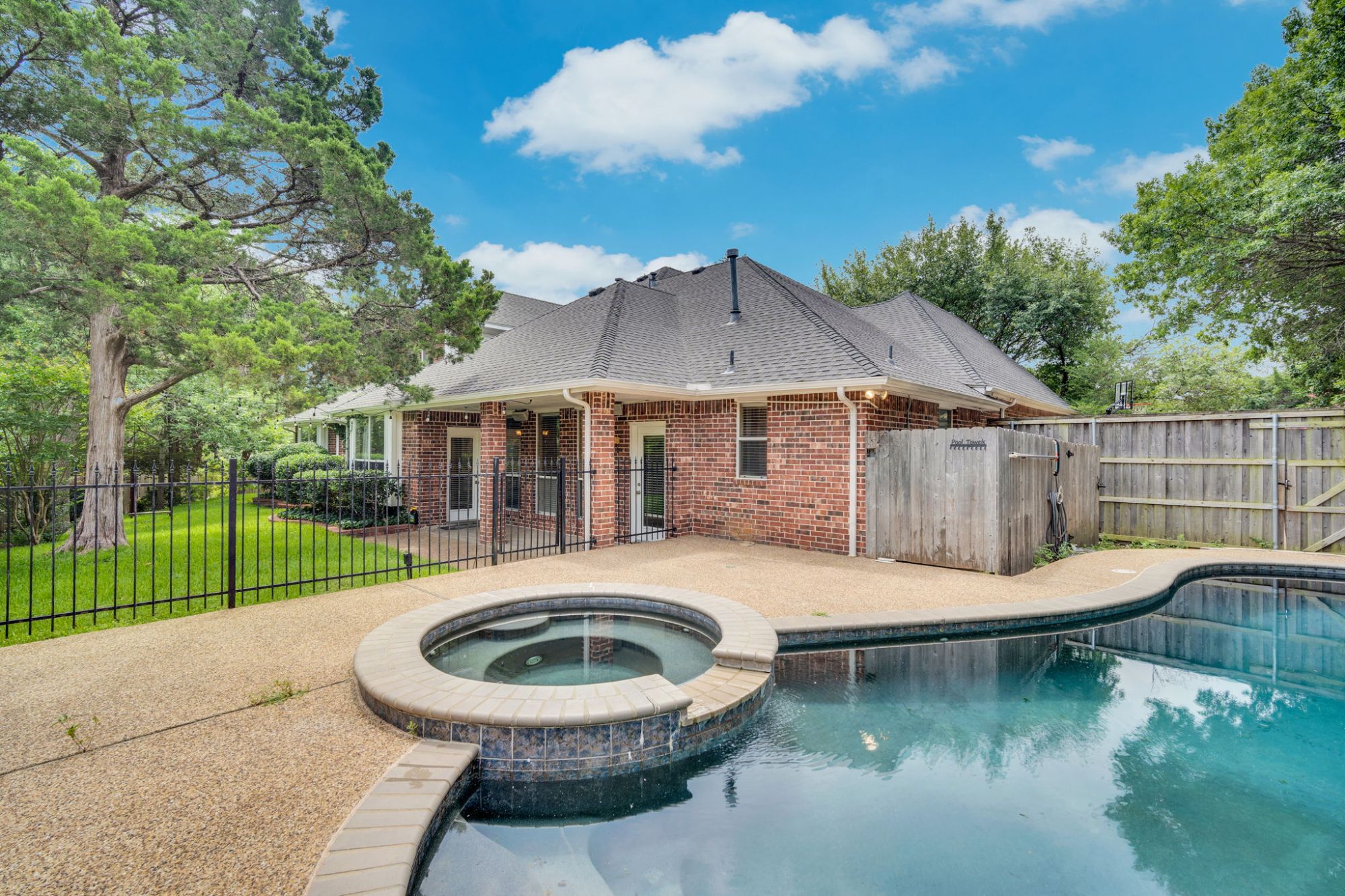 1907 Timber Ridge Court