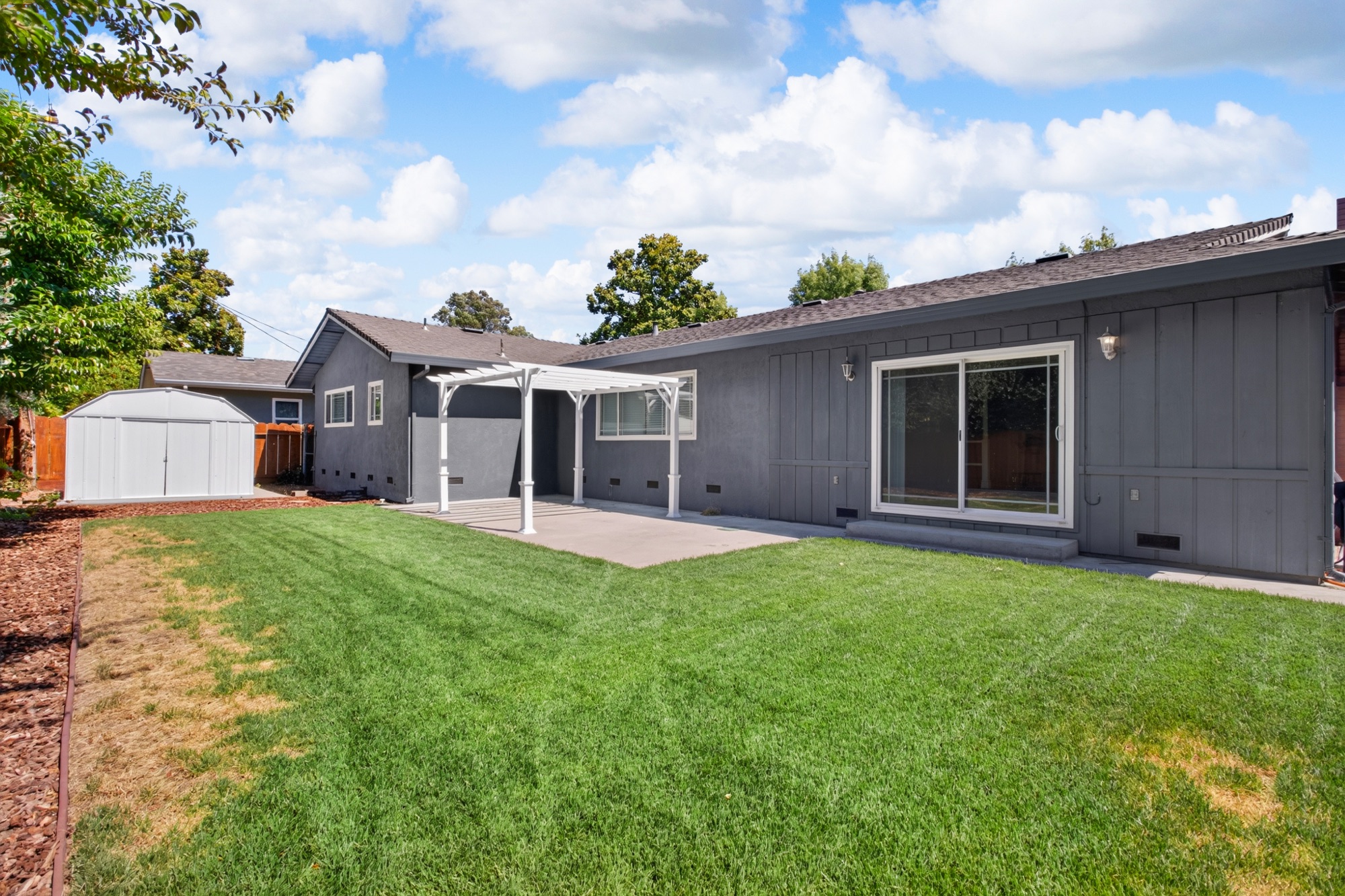 2629 Hazelwood Avenue