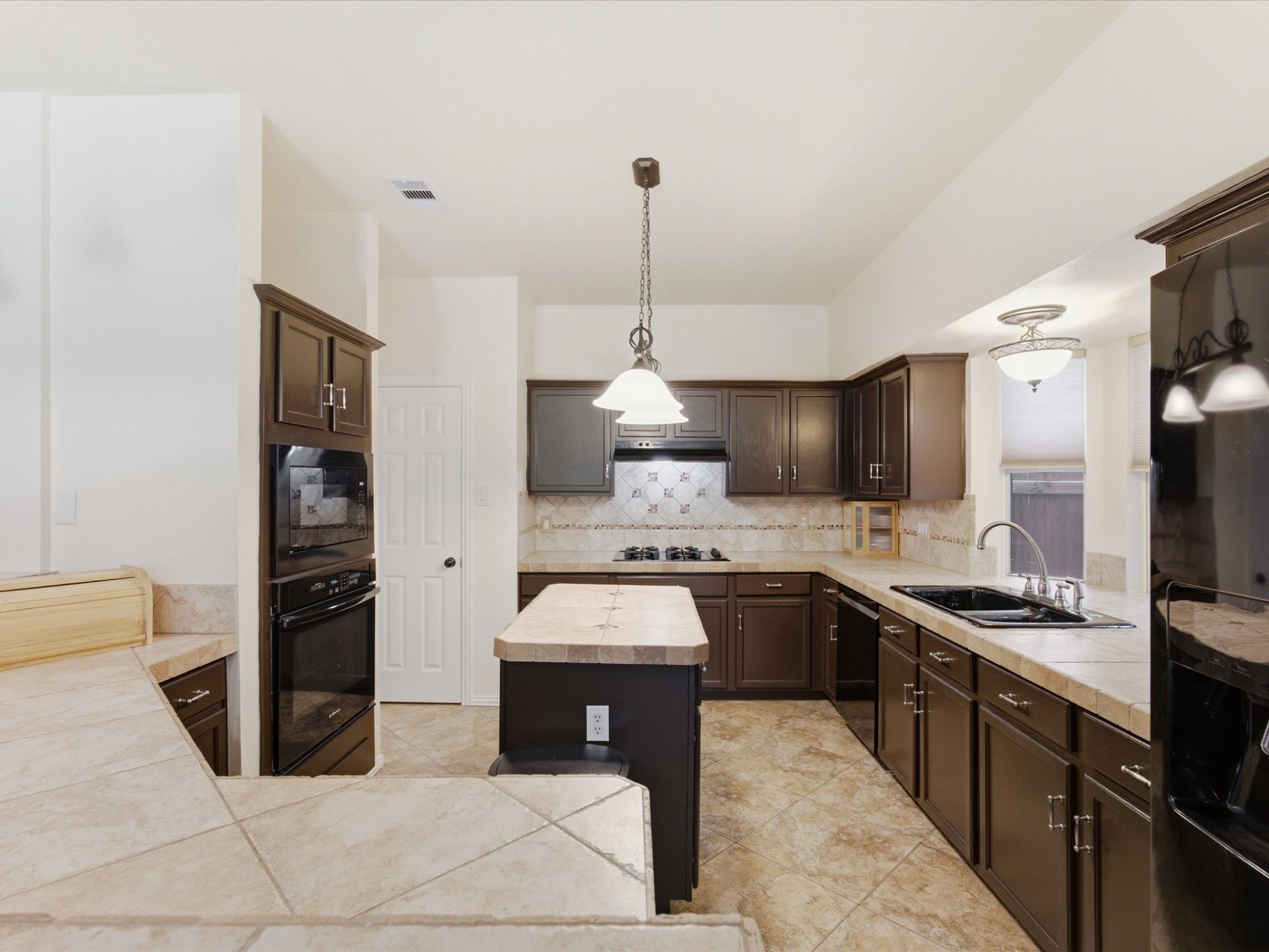 4008 Falcon Ridge Drive