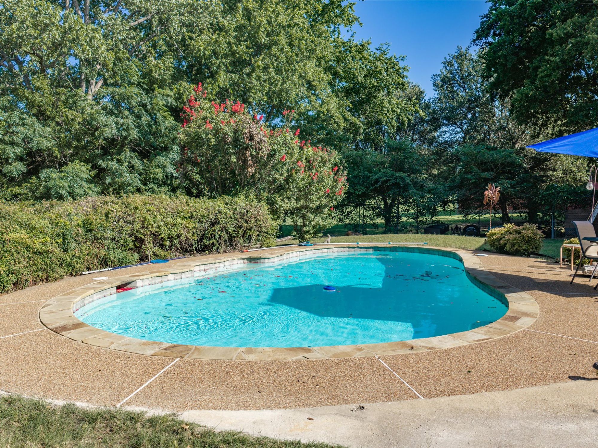 6000 Bettinger Drive